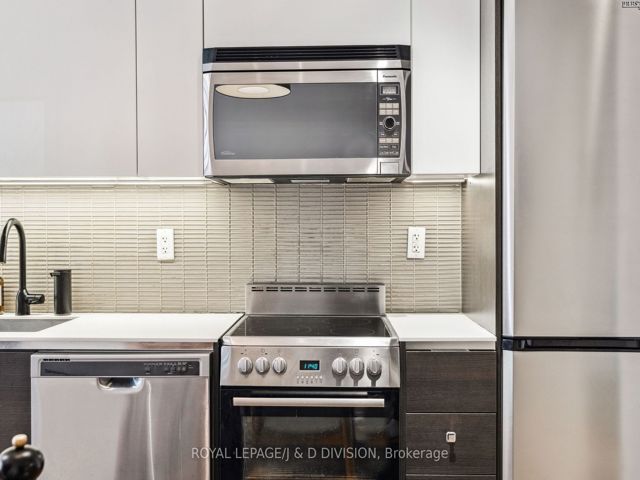 207 - 8 Dovercourt Rd