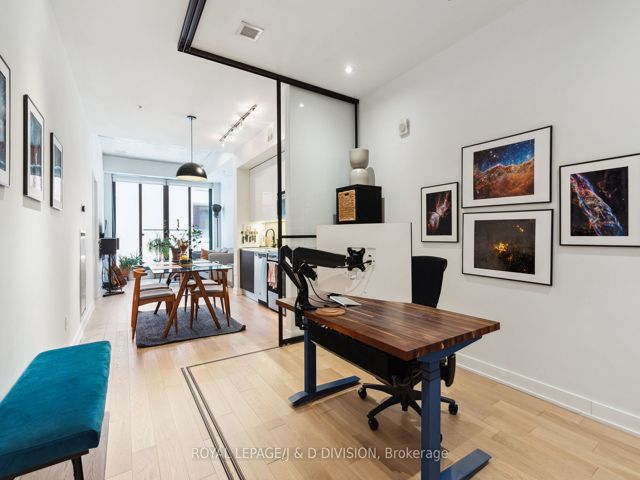 207 - 8 Dovercourt Rd