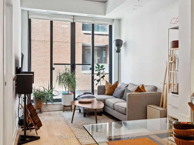 207 - 8 Dovercourt Rd