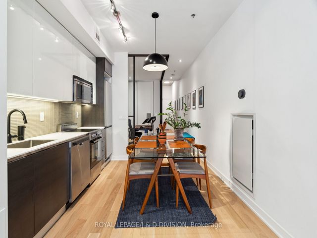 207 - 8 Dovercourt Rd