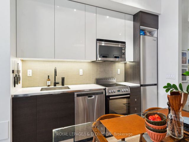 207 - 8 Dovercourt Rd