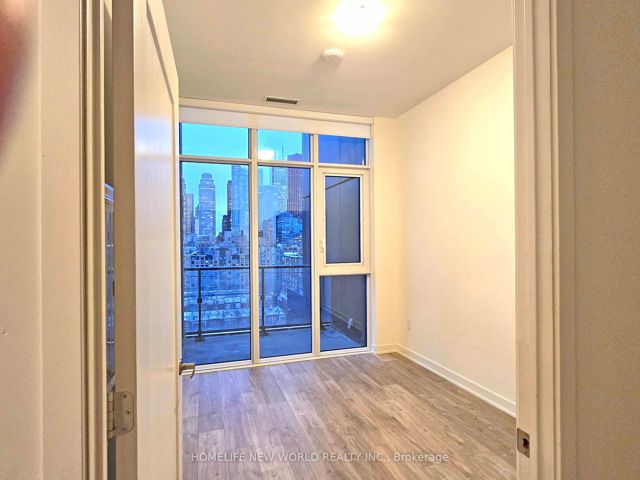 1130 - 121 Lower Sherbourne St