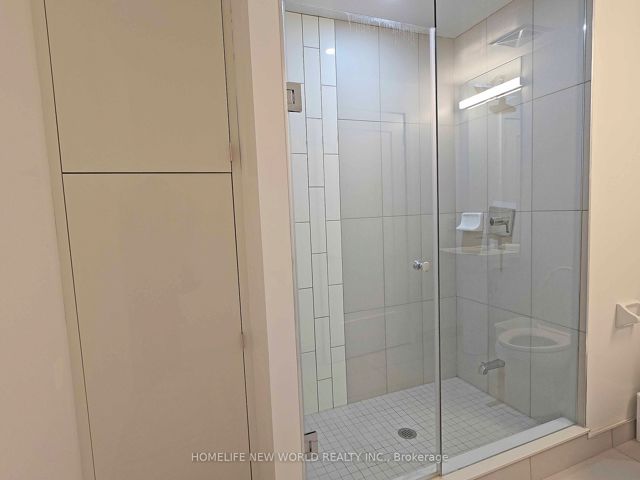 1130 - 121 Lower Sherbourne St