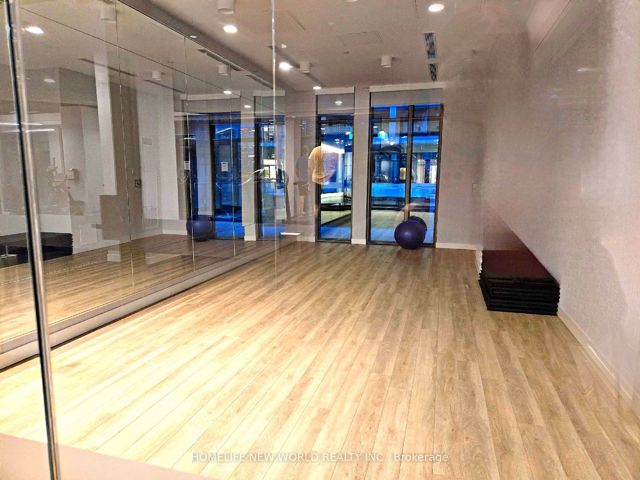 1130 - 121 Lower Sherbourne St
