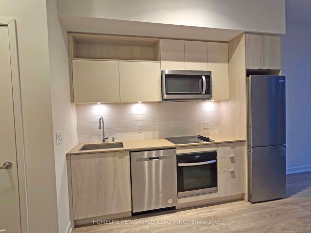 1130 - 121 Lower Sherbourne St