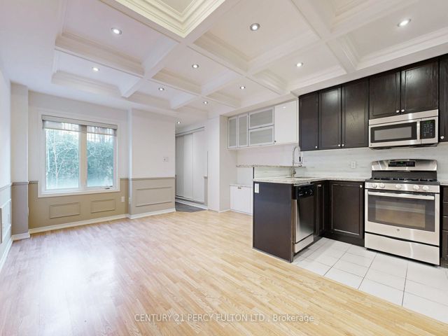 118 - 19 Coneflower Cres