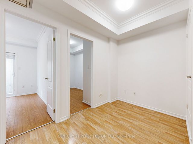118 - 19 Coneflower Cres