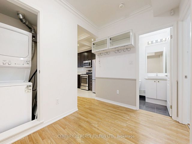 118 - 19 Coneflower Cres
