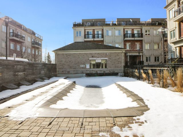 118 - 19 Coneflower Cres