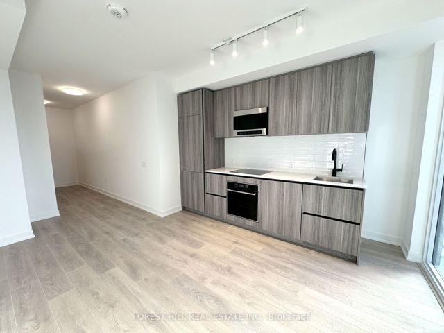 2612 - 117 Broadway Ave