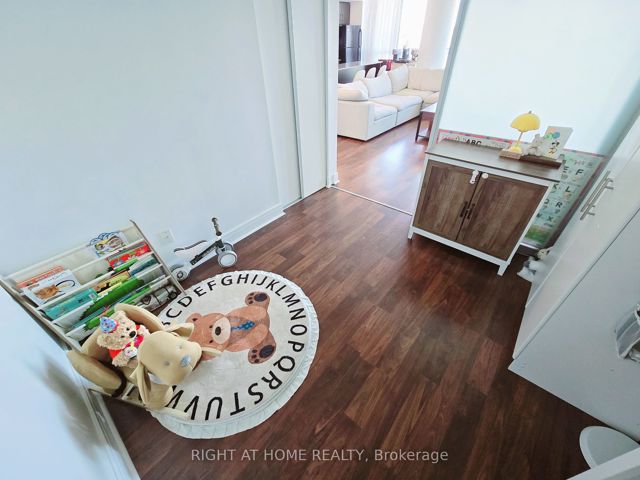 1005 - 35 Brian Peck Cres