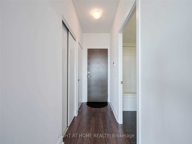 1005 - 35 Brian Peck Cres