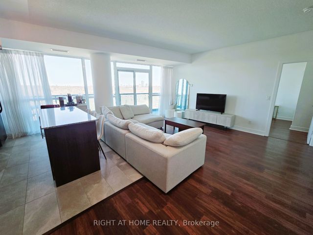 1005 - 35 Brian Peck Cres