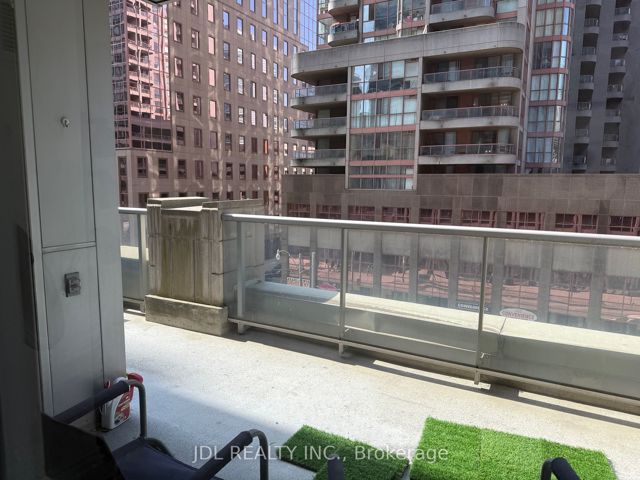 310 - 761 Bay St