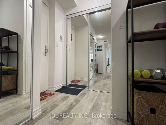 310 - 761 Bay St