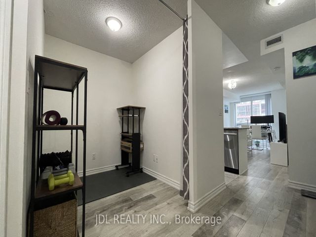 310 - 761 Bay St