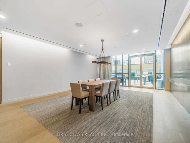 2313 - 7 Grenville St