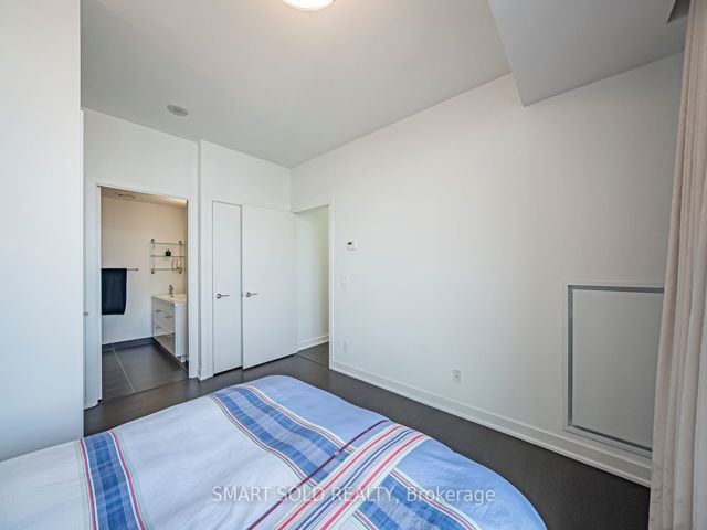 3701 - 30 Nelson St