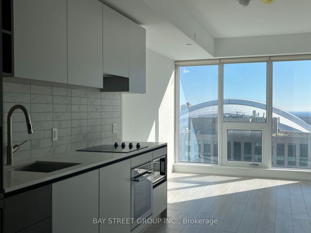 2515 - 55 Mercer St