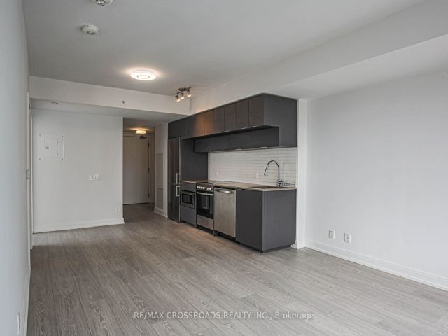 5303 - 181 Dundas St E