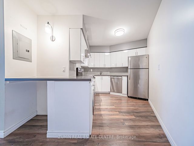 1304 - 260 Queens Quay W