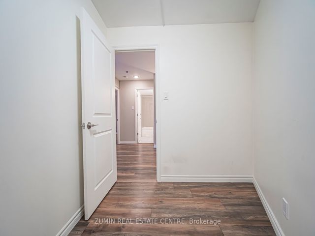 1304 - 260 Queens Quay W