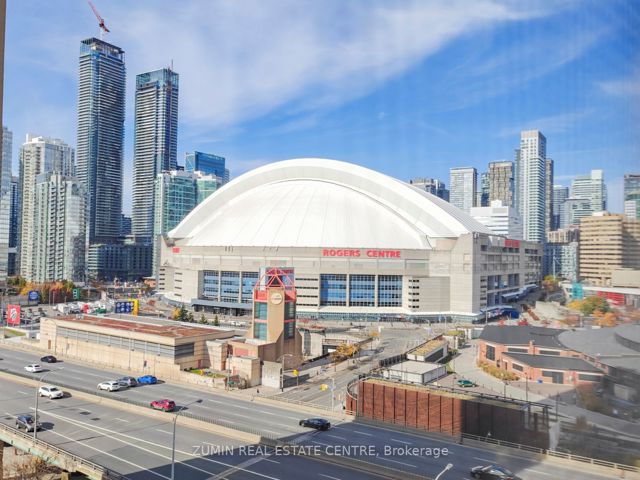 1304 - 260 Queens Quay W