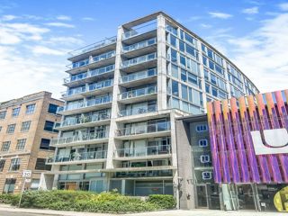 804 - 169 John St