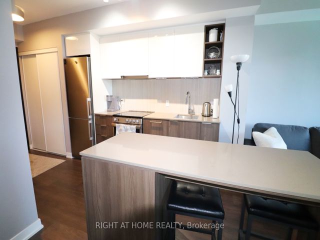 541 - 31 Tippet Rd