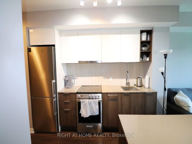 541 - 31 Tippet Rd