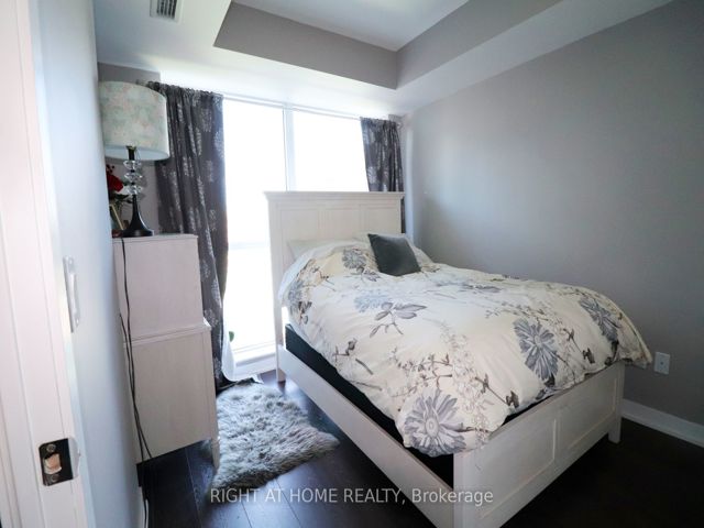 541 - 31 Tippet Rd