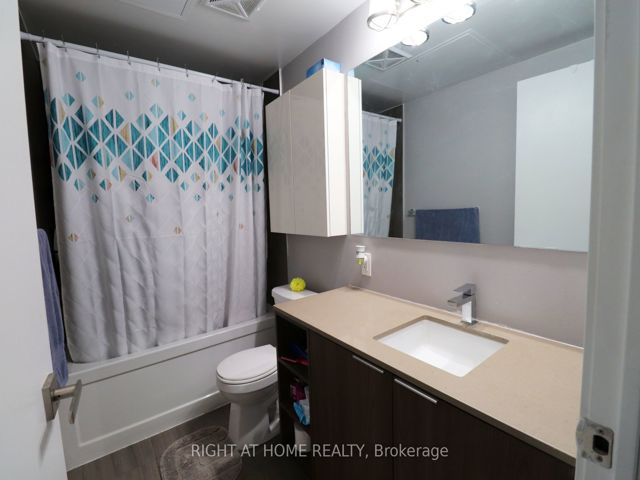 541 - 31 Tippet Rd