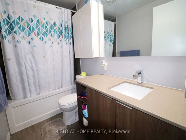541 - 31 Tippet Rd