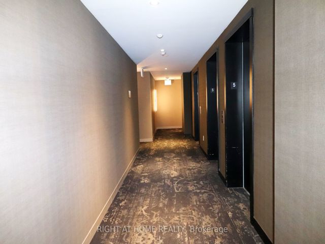541 - 31 Tippet Rd