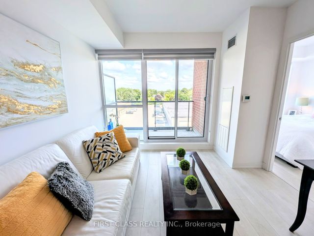 411 - 31 Tippett Rd