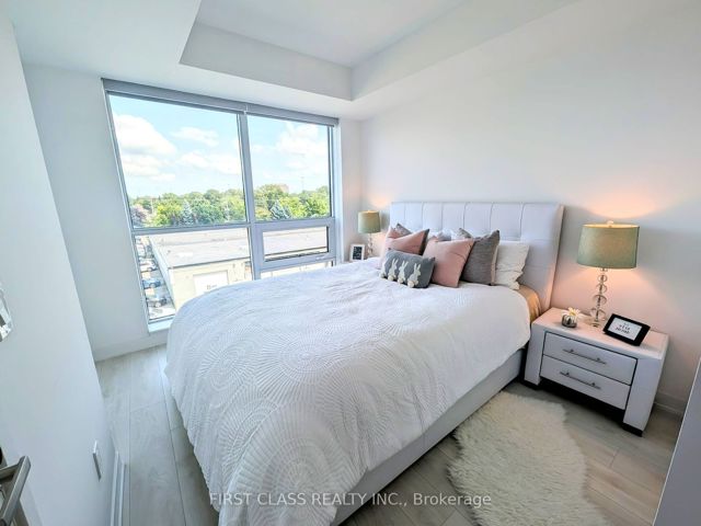 411 - 31 Tippett Rd