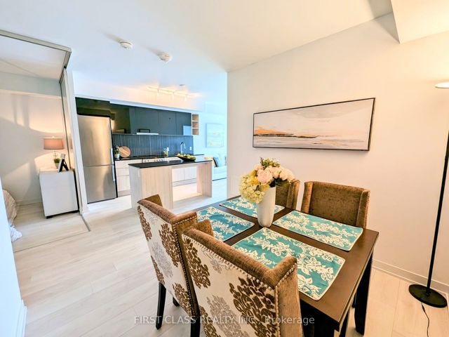 411 - 31 Tippett Rd