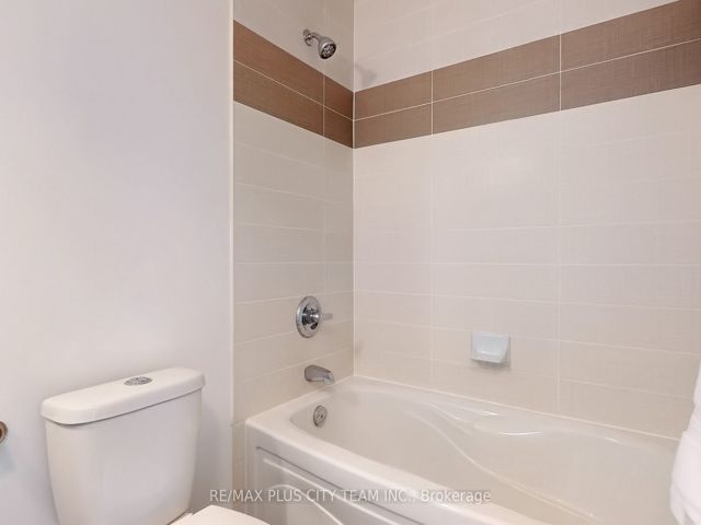 1910 - 18 Harbour St