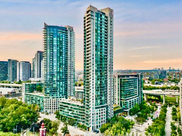 2809 - 215 Fort York Blvd