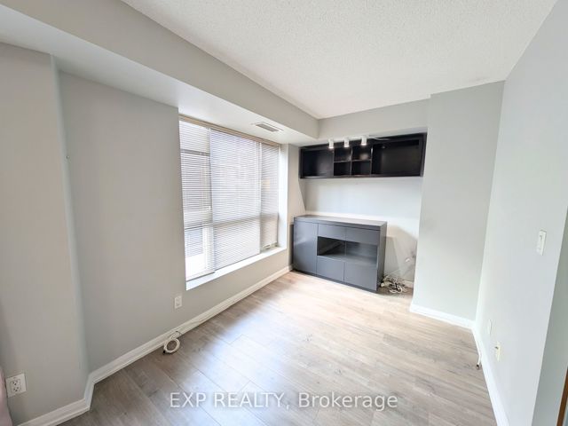 320 - 18 Beverley St