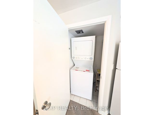 320 - 18 Beverley St