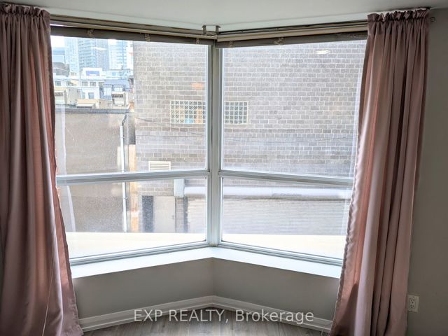 320 - 18 Beverley St