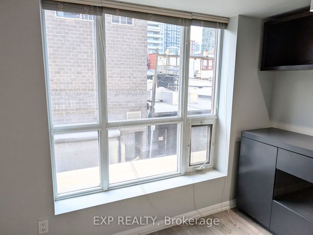 320 - 18 Beverley St