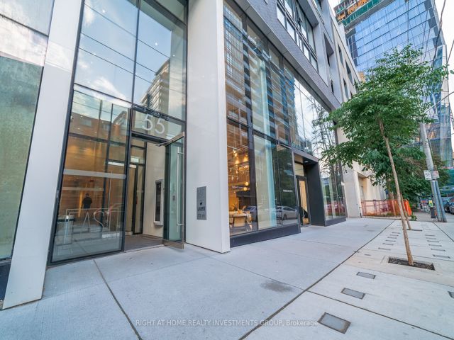 1607 - 55 Ontario St