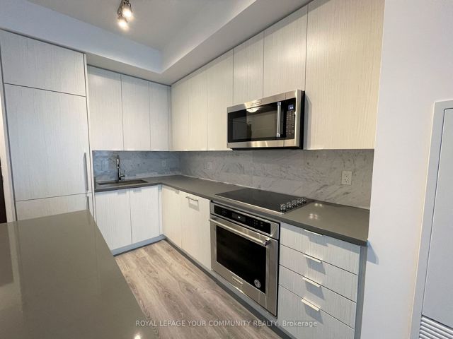 1208 - 38 Iannuzzi St