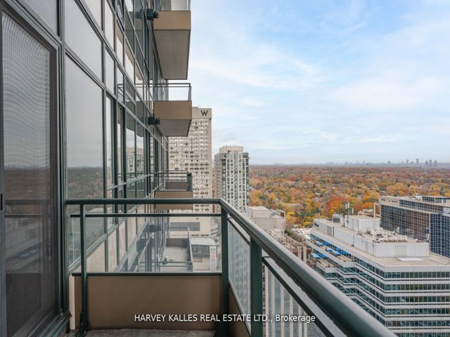 2901 - 35 Hayden St