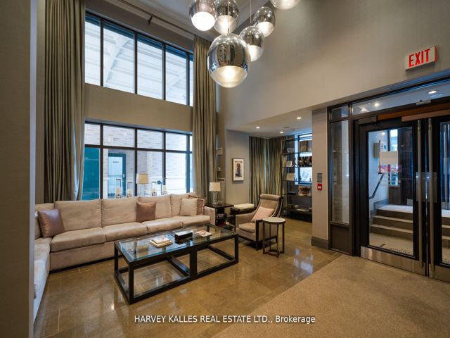 2901 - 35 Hayden St
