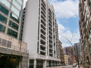 305 - 30 Hayden St