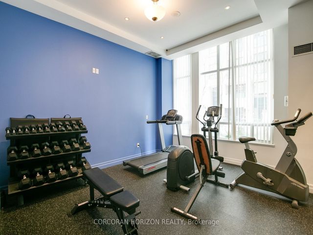 305 - 30 Hayden St