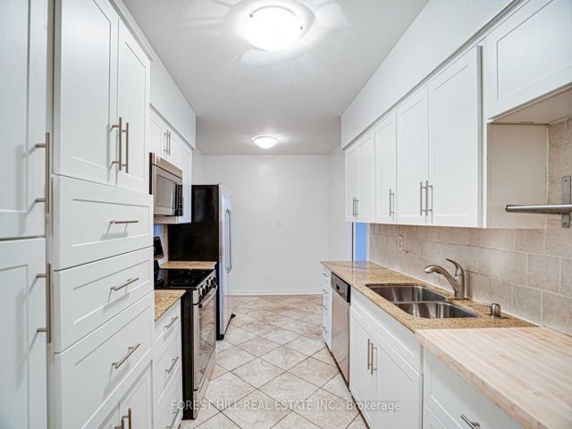 402 - 350 Lonsdale Rd